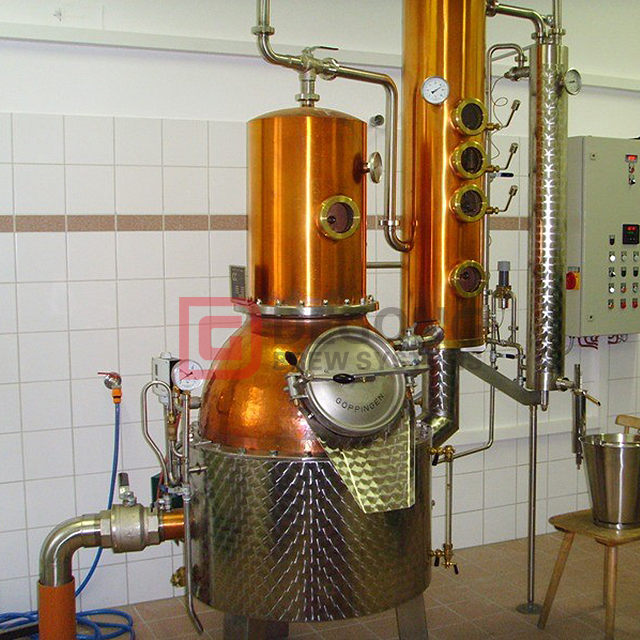 300L 79 Gallon Kopparalkoholdestillationsutrustning Whisky Tower Distiller